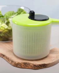 zeal-j259_salad-spinner-with-jug-in-lime_lifestyle_2000x2000
