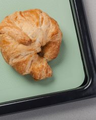 zeal-n171_silicone-baking-sheet-in-sage-green_with-croissant_2000x2000