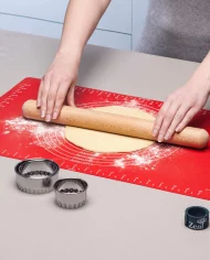 zeal-n174_silicone-pastry-mat-in-red_lifestyle_900x900