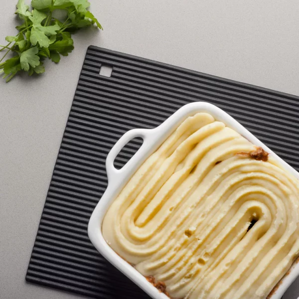 zeal-j238_silicone-square-hot-mat-in-dark-grey_lifestyle_760x760