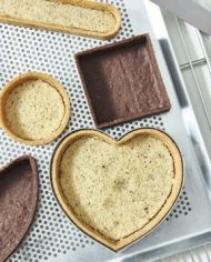 de-Buyer-aluminium-baking-tray-perf-40x30cm-1-350×350
