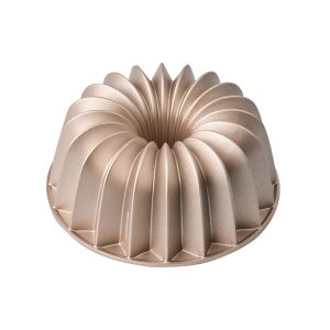 Bakemaster French Wreath Fluted Cake Pan