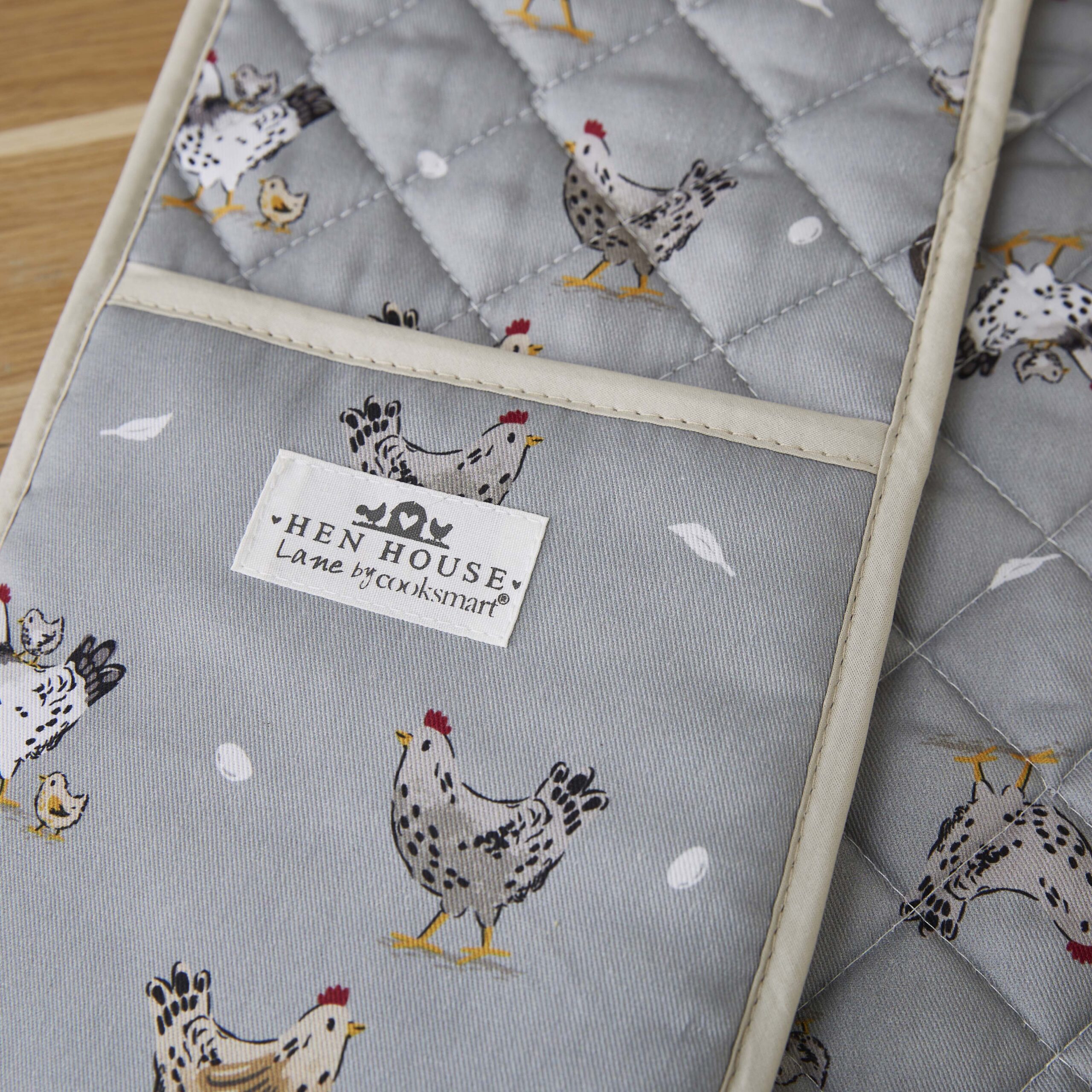 Hen House Lane by Cooksmart Double Oven Glove - Image 2